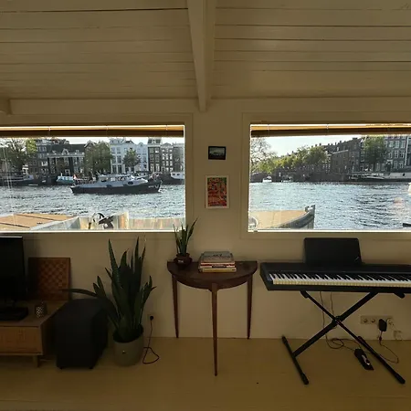 Villa One Of A Kind Houseboat On The Canal Amstel Amsterdam